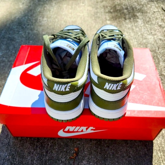 🫒🥑🍸 Nike Dunk Low Medium Olive Sz 7W / 5.5M 🍸🫒🥑 - Picture 4 of 5